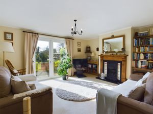 Lounge- click for photo gallery